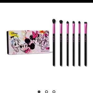🌼Gift Idea🌼BNIB Morphe x Disney Mickey & Friends Truth Be Bold 6PC Brush  Set!